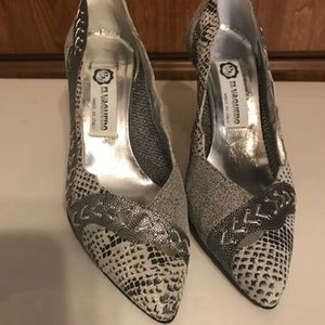 Elegant Pump Shoes